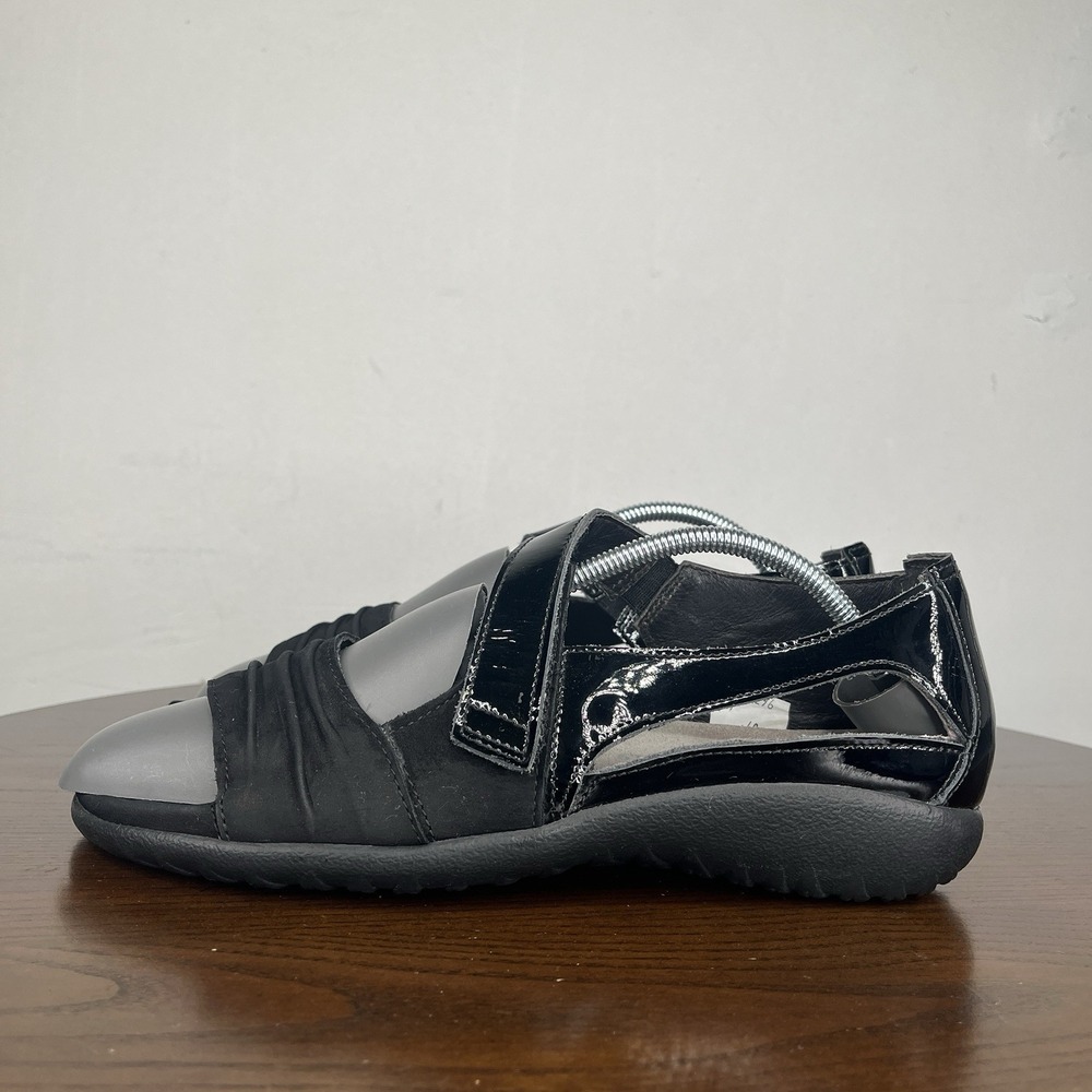 Naot‎ Papaki Sandals Women's 9 Black Patent Leather Comfort Ankle Strap Open Toe